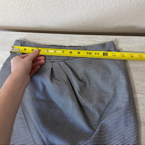 NWOT BCBGeneration Asymmetrical Houndstooth Mini Skirt - Picture 9 of 9